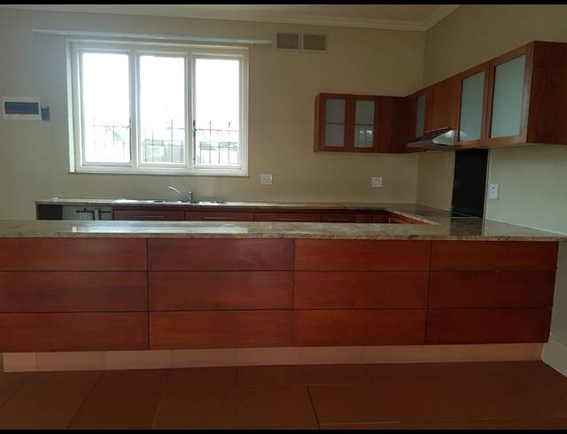 2 BEDROOM APARTMENT TO LET IN POINT WATERFRONT